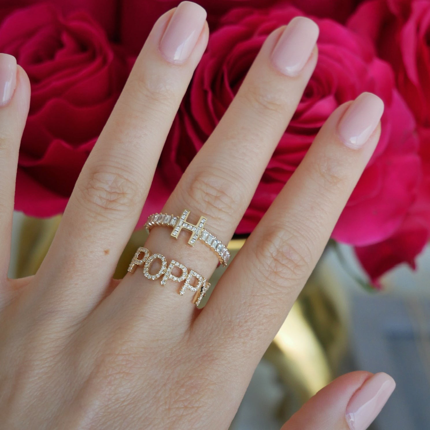 Custom Pave Script Name Ring 9 - Initial Ring Custom recension och pris